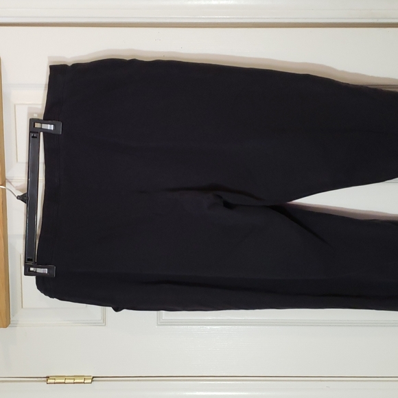 LL Bean stretchy cotton blend pants - Picture 4 of 7